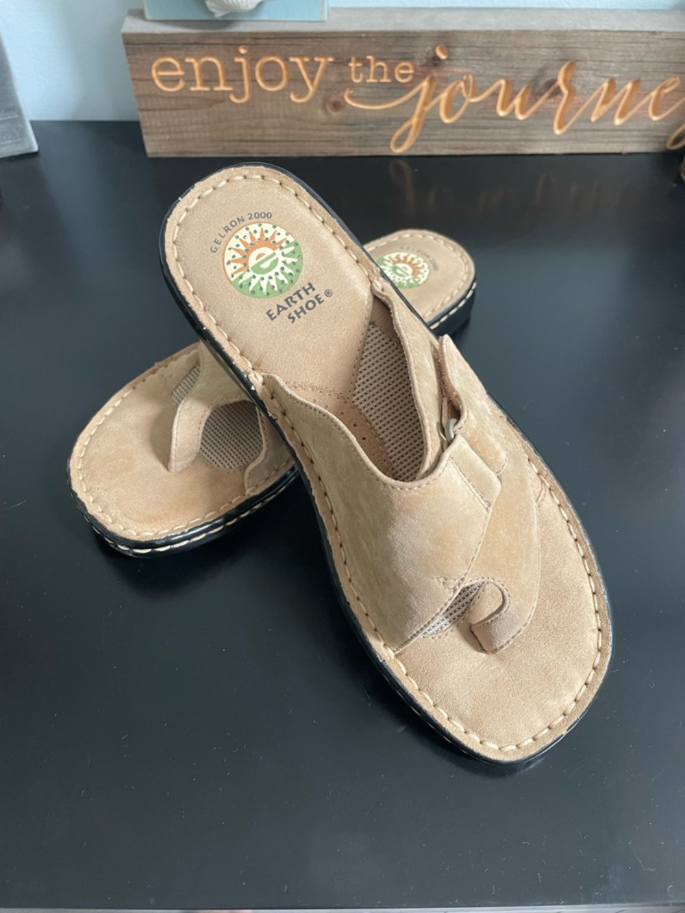 Earth shoe sandals suede size 7